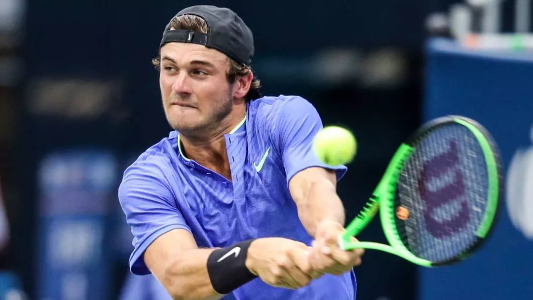 他们在中场 他们在中场